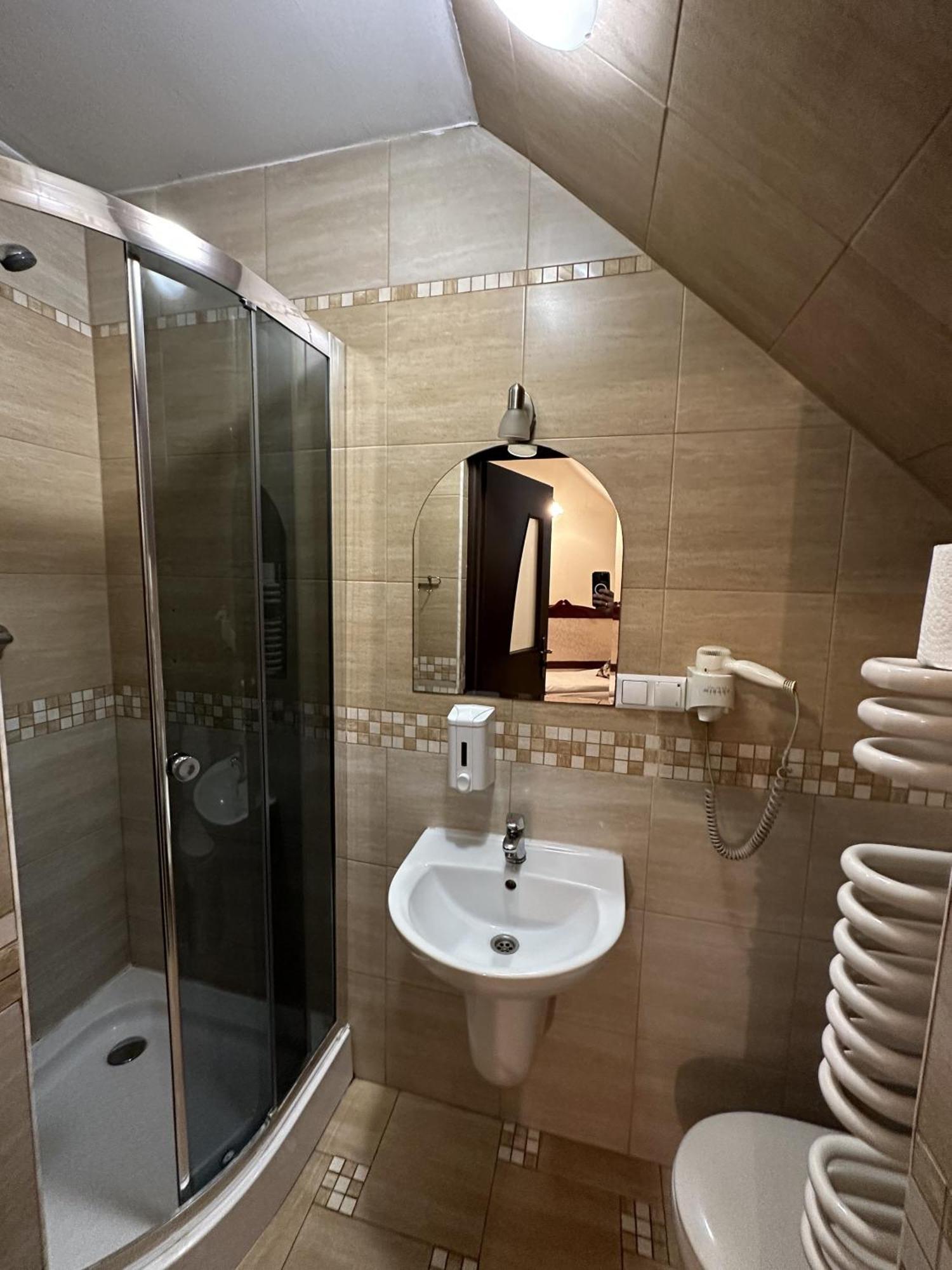 Palac Tarnowskich Hotel & Restauracja & Spa Ostrowiec Świętokrzyski 外观 照片